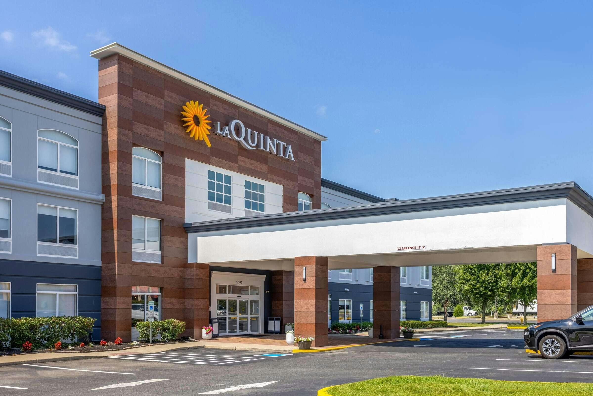 Hotel La Quinta Inn Ste Mt Laurel photo 1