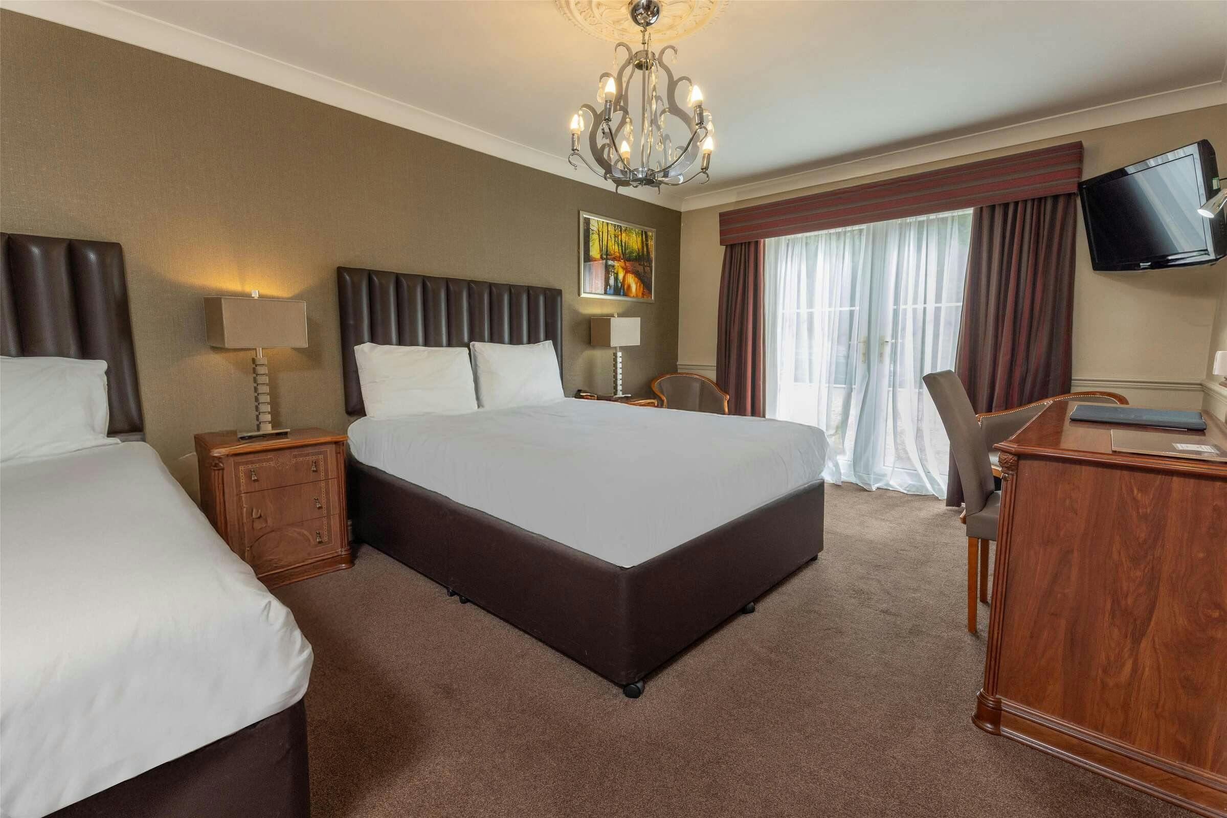 Hotel The Ashbourne Hotel, Bw Signature Collection photo 5