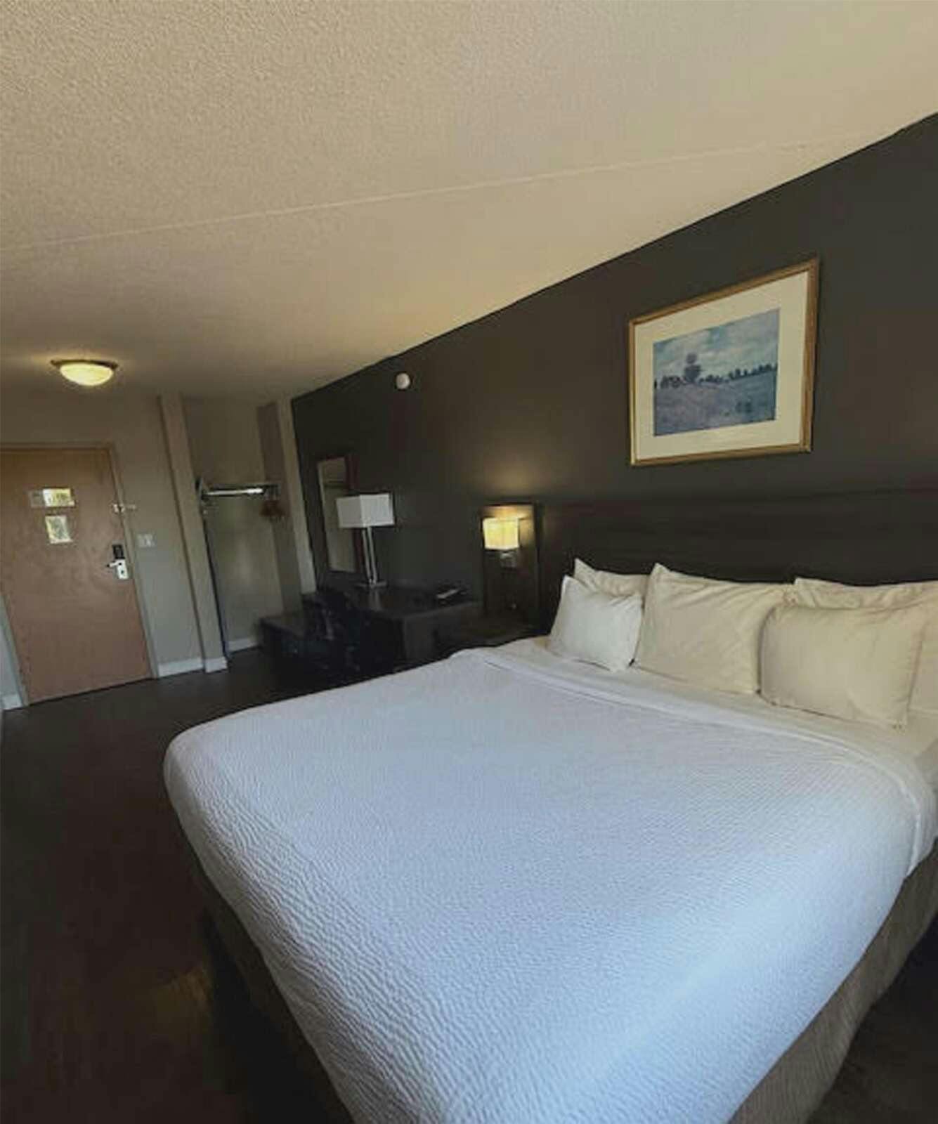 Hotel Sure Stay By Best Western Brockville photo 3