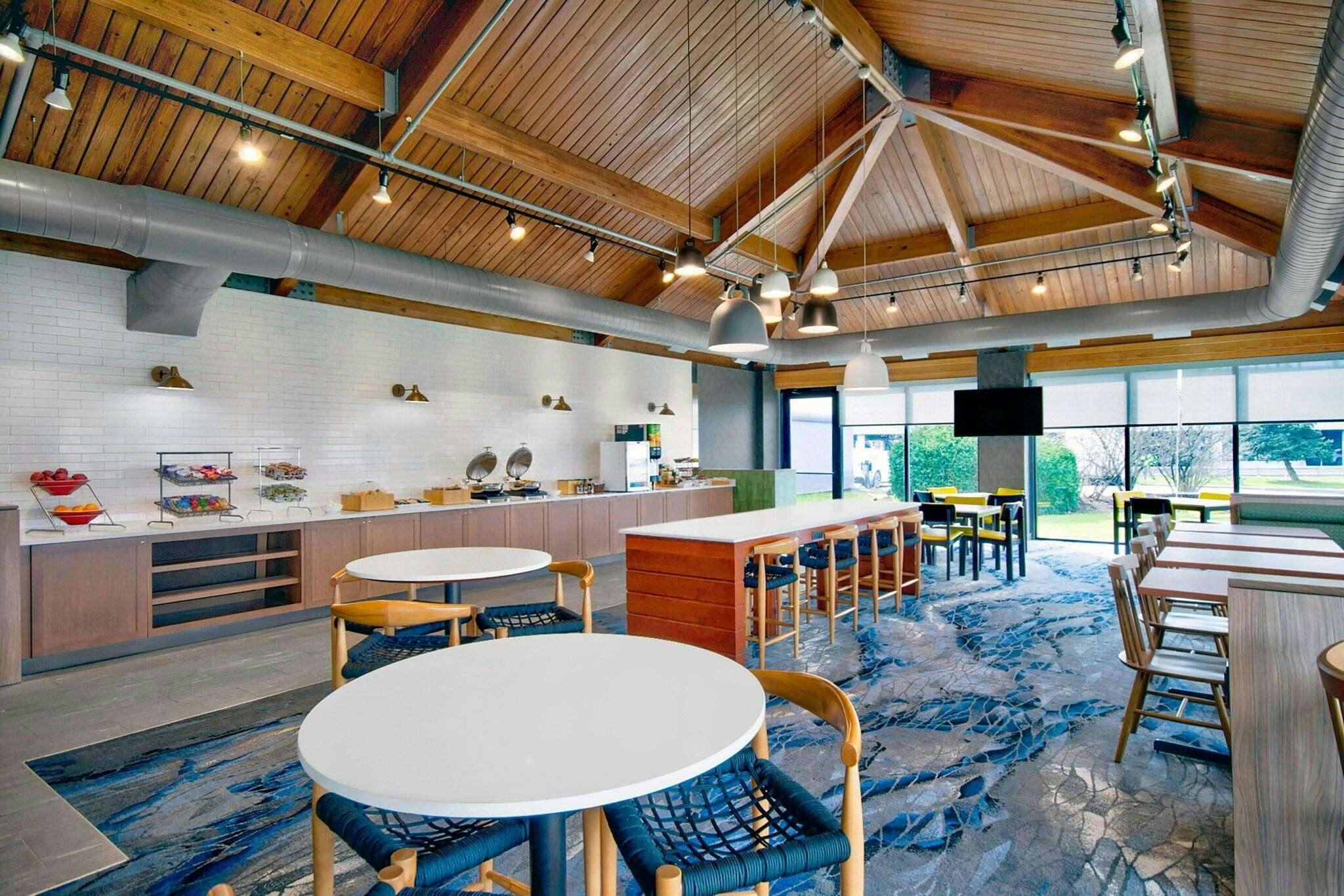 Hotel Fairfield Inn Marriott Rochester Airport photo 3