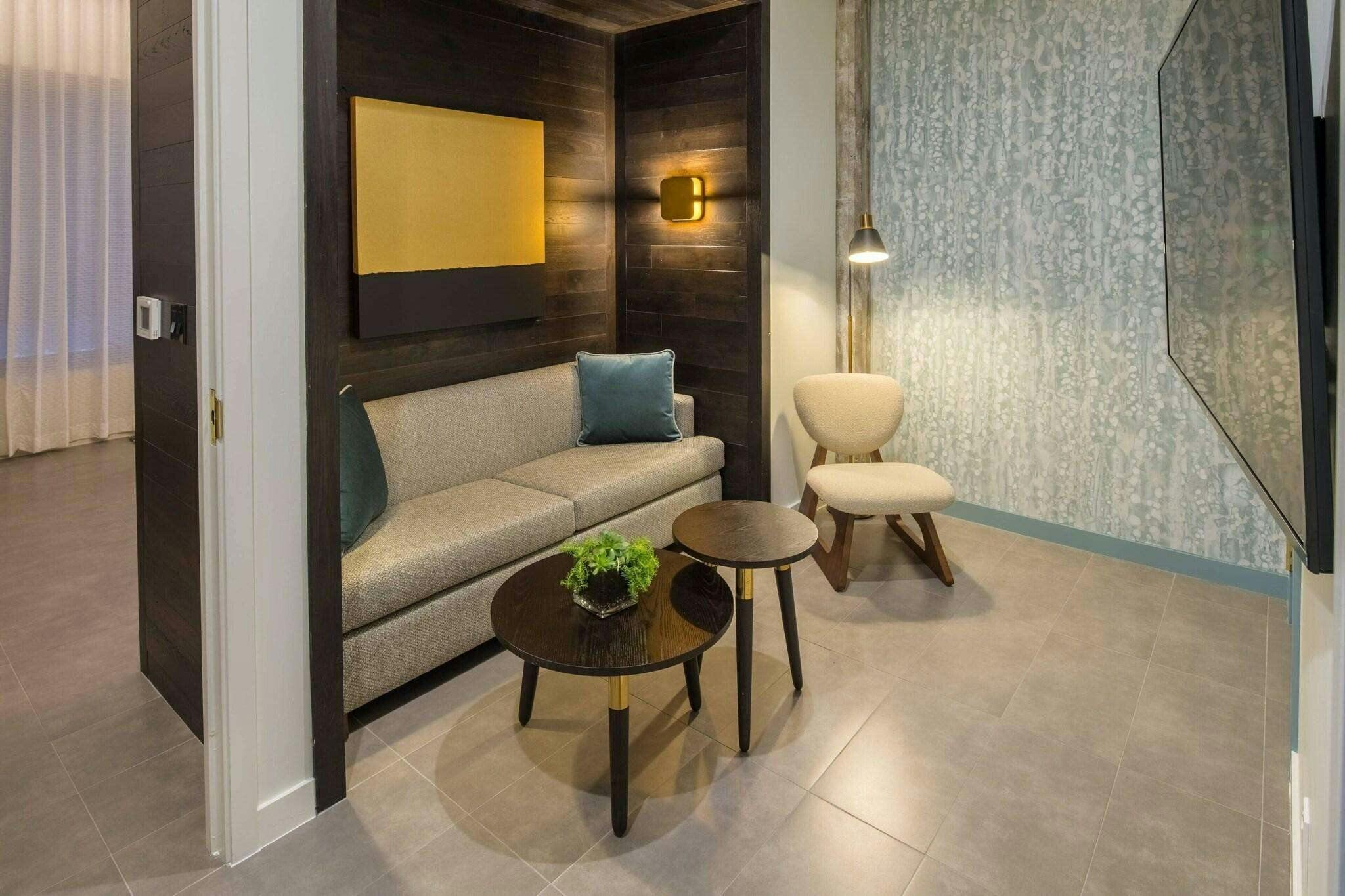 Hotel Hi-Lo Hotel, Autograph Collection photo 3