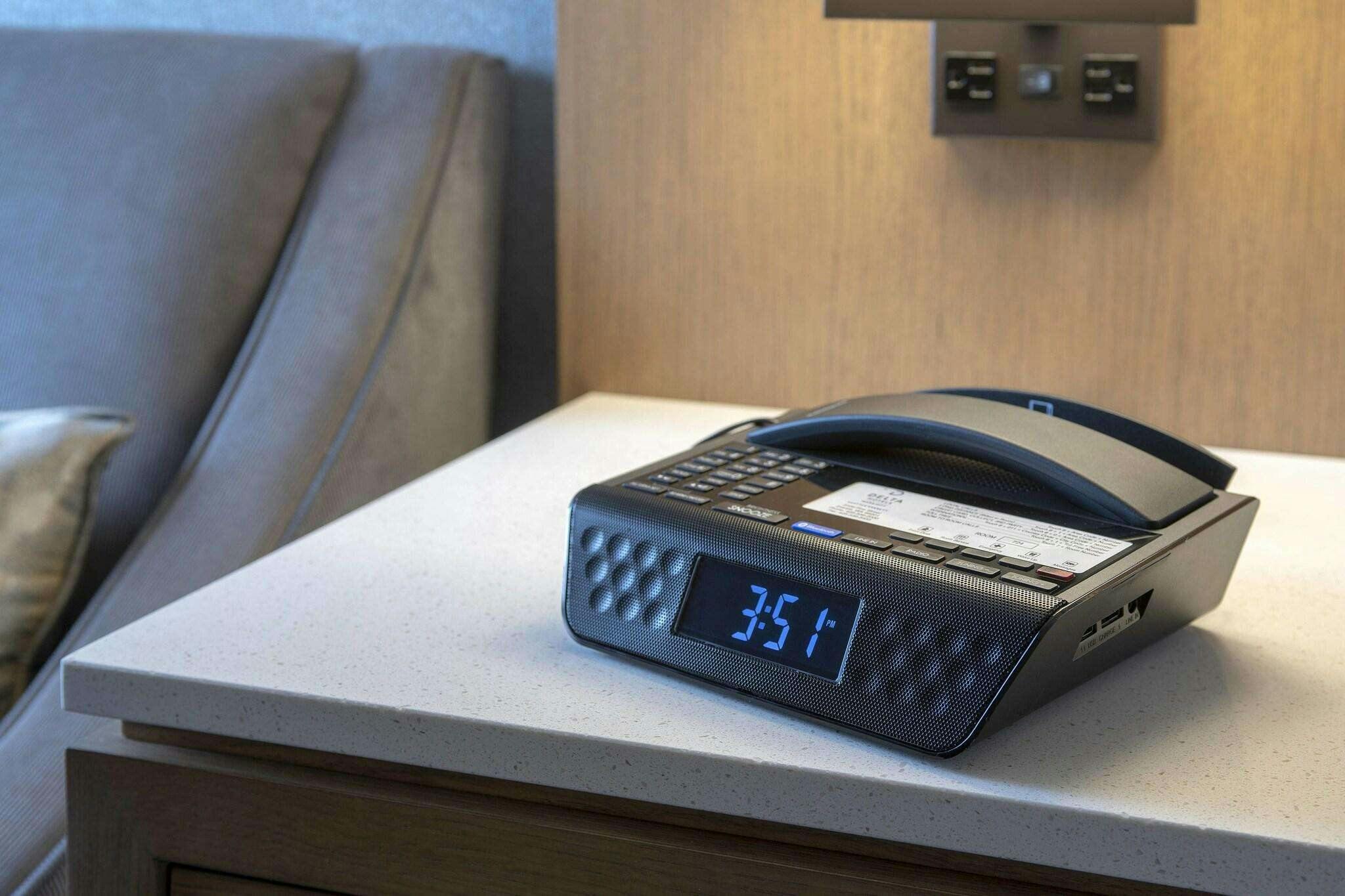 Hotel Delta Hotels Seattle Everett photo 3