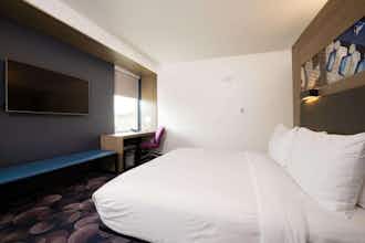 Hotel Aloft Austin Airport photo 2