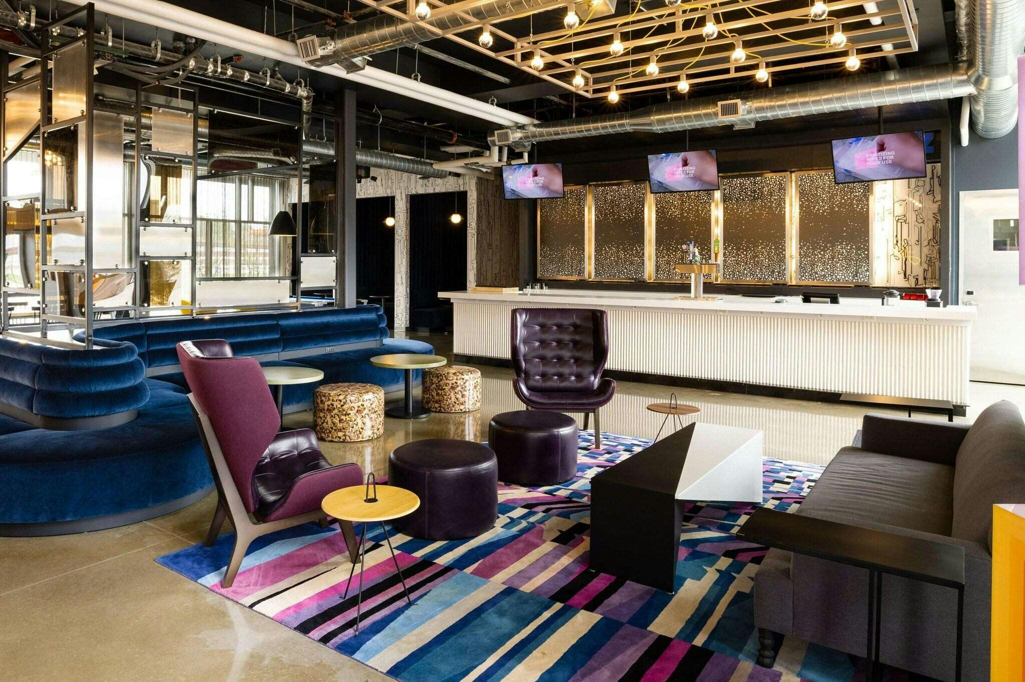 Hotel Aloft Austin Airport photo 4