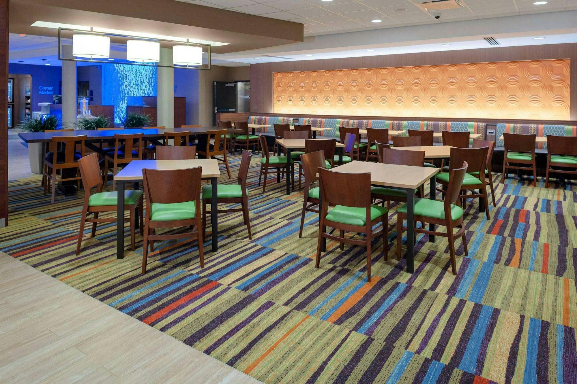 Hotel Fairfield Inn & Suites by Marriott Augusta Washing photo 5