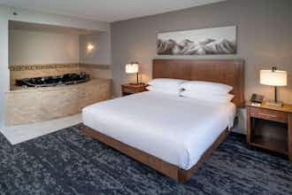 Hotel Delta Hotels By Marriott Huntington Mall photo 4