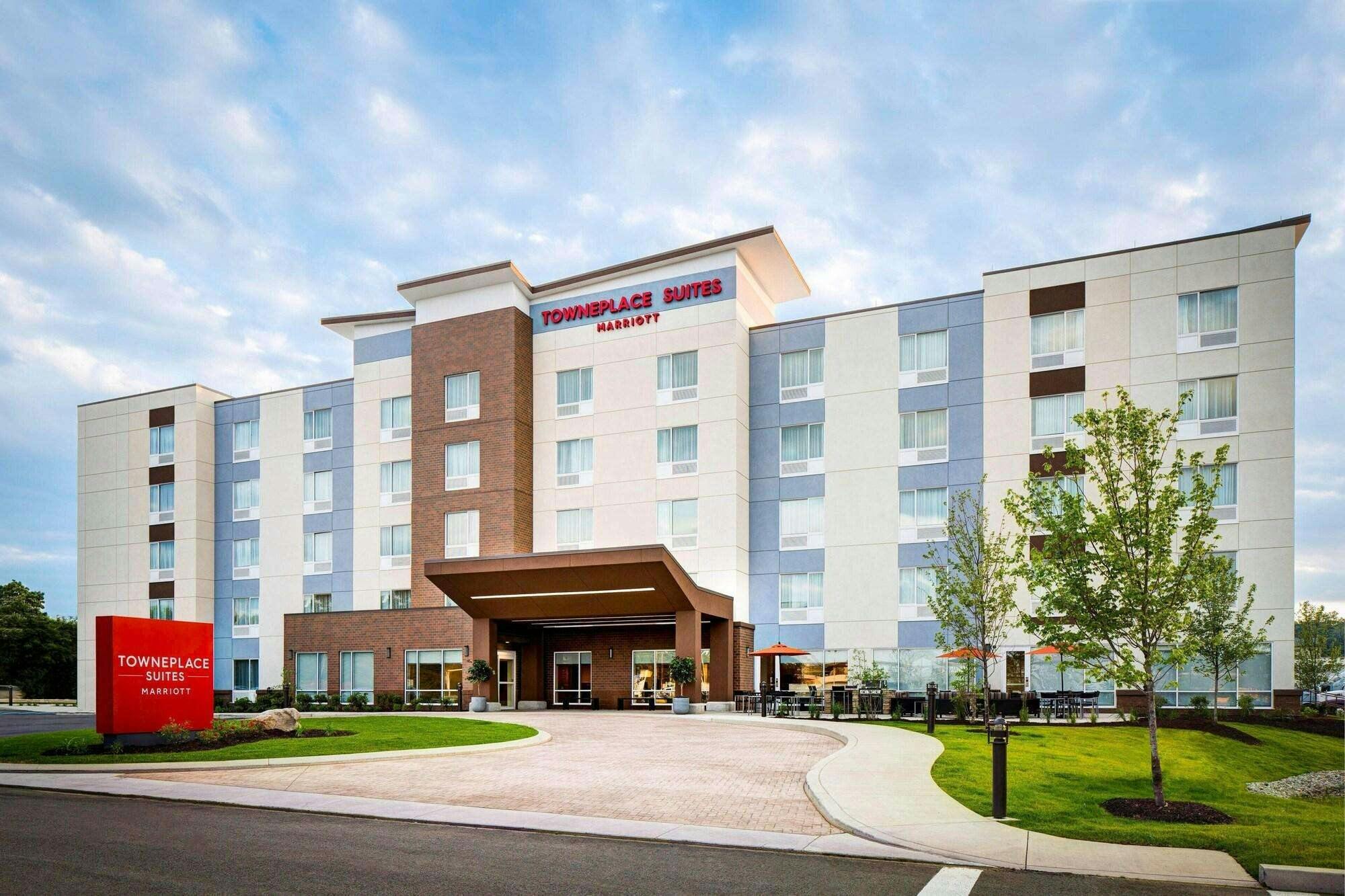 TownePlace Suites by Marriott Chicago Waukegan/Gur