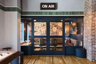 Hotel Moxy Charleston Downtown photo 4