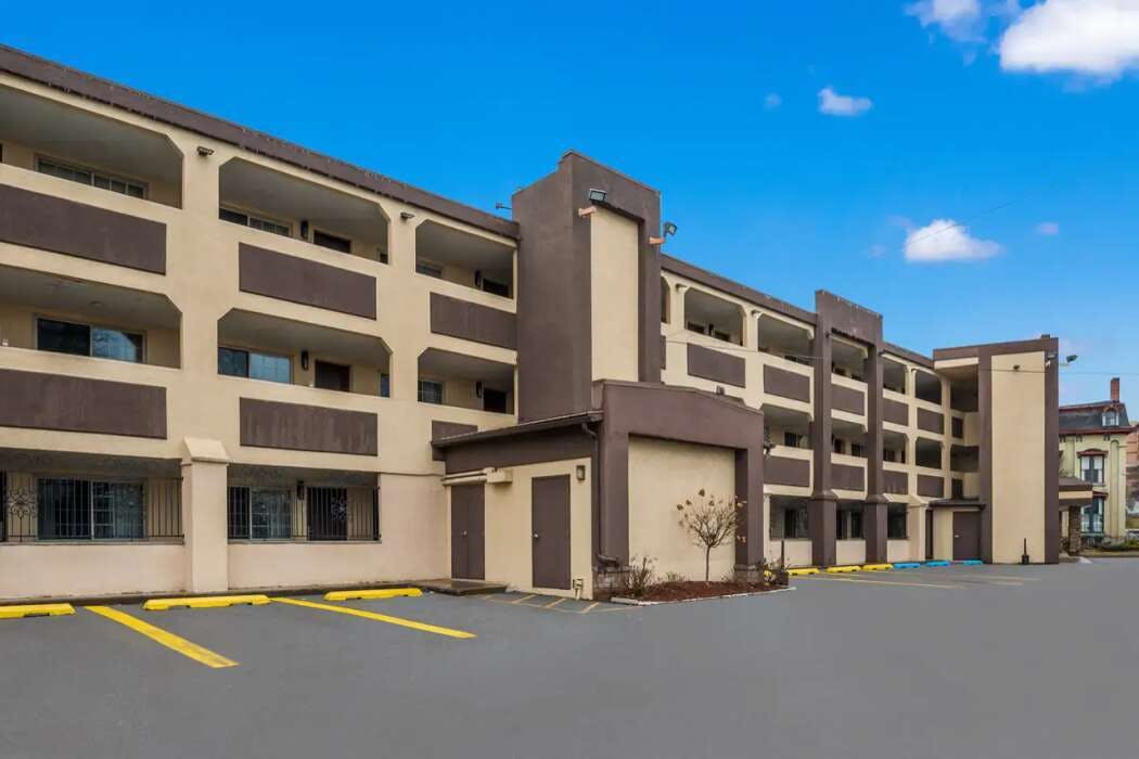 Clarion Pointe Syracuse Downtown