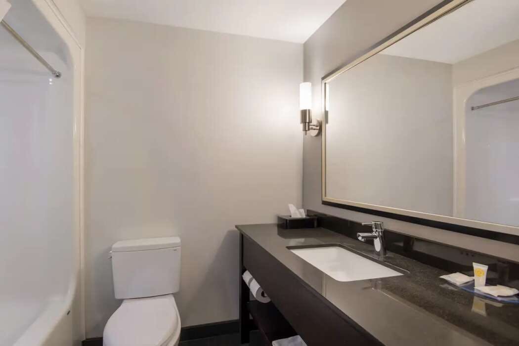 Hotel Clarion Pointe Syracuse Downtown photo 4