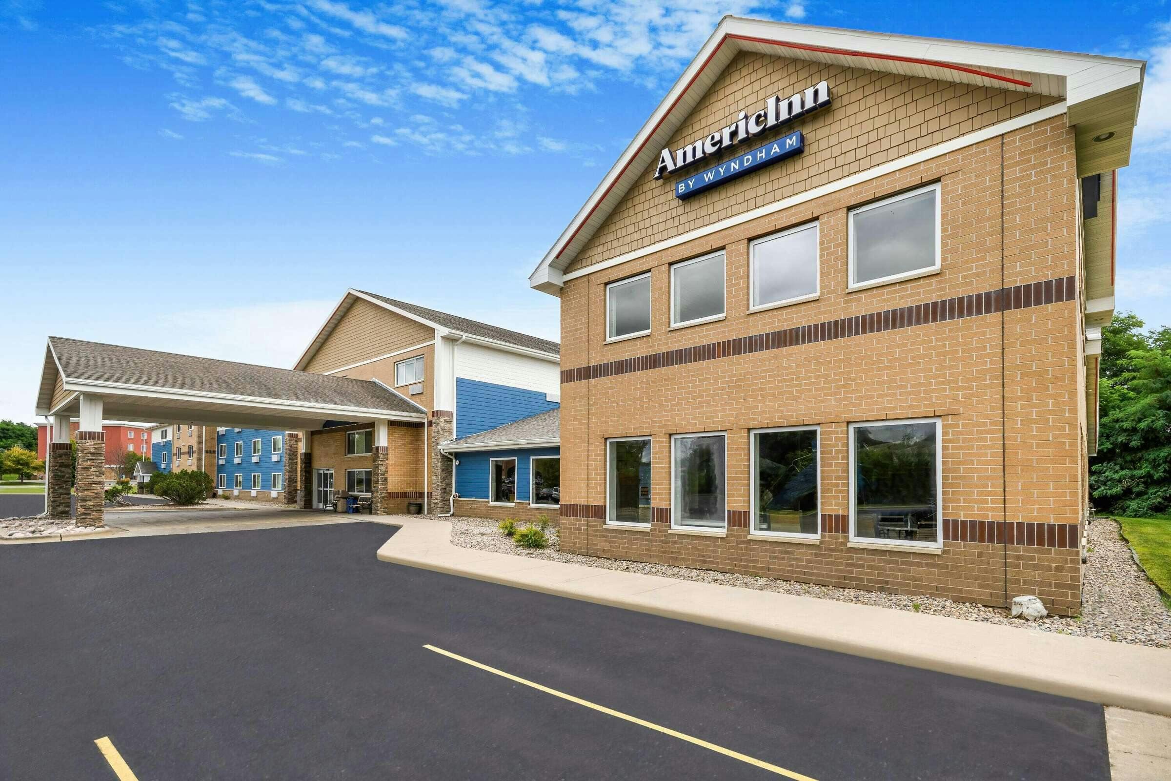 Hotel AmericInn by Wyndham Wausau photo 1