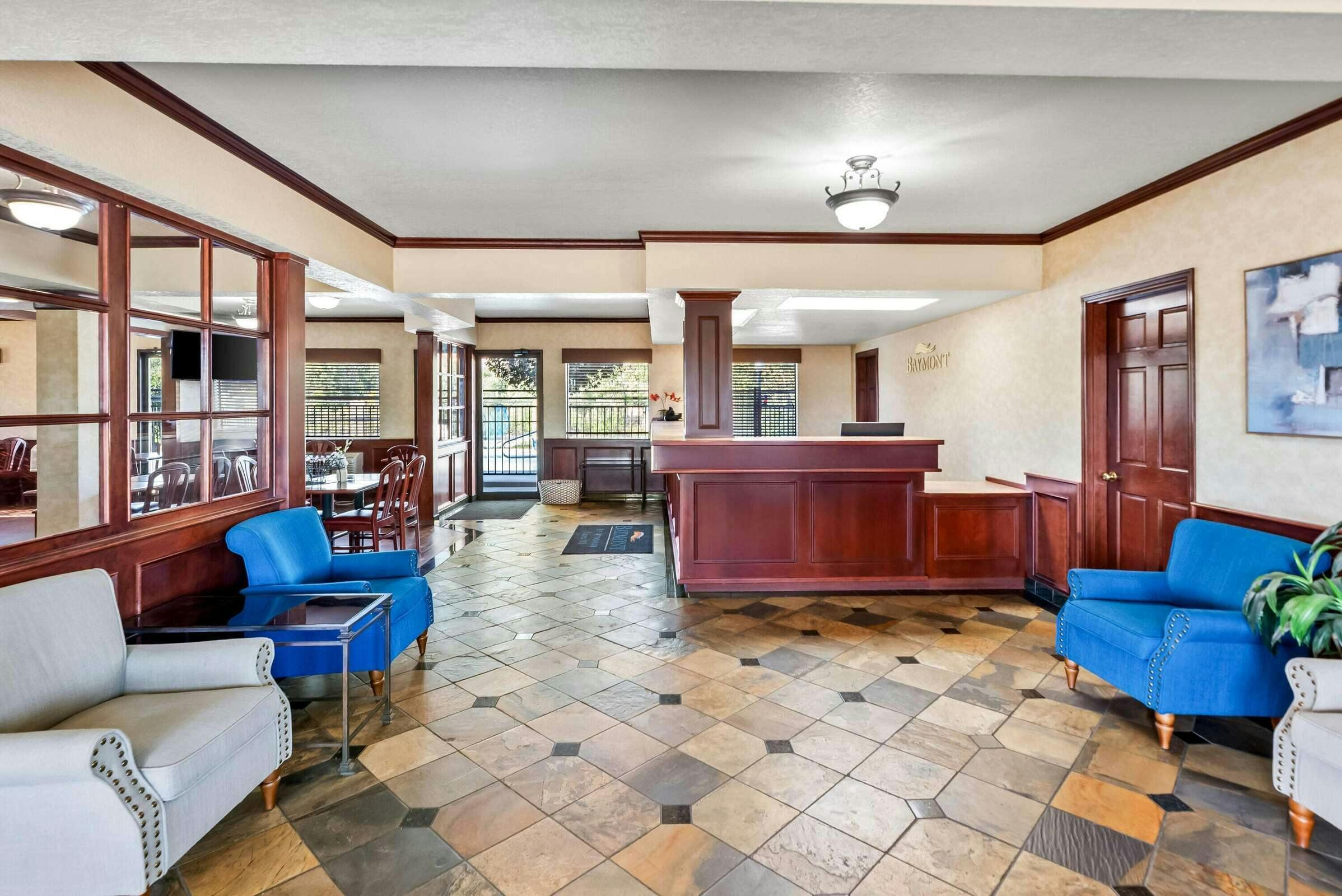 Hotel Baymont Yakima Riverfront photo 5