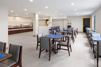 Hotel Glō Best Western Bronx Nyc photo 3