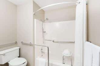 Hotel Super 8 Manhattan KS photo 2
