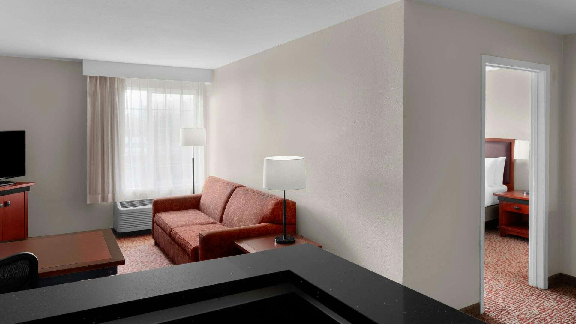 Hotel Larkspur Landing Folsom - An All-Suite Hotel photo 2