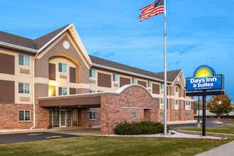 Hotel Days Inn and Suites Green Bay photo 2