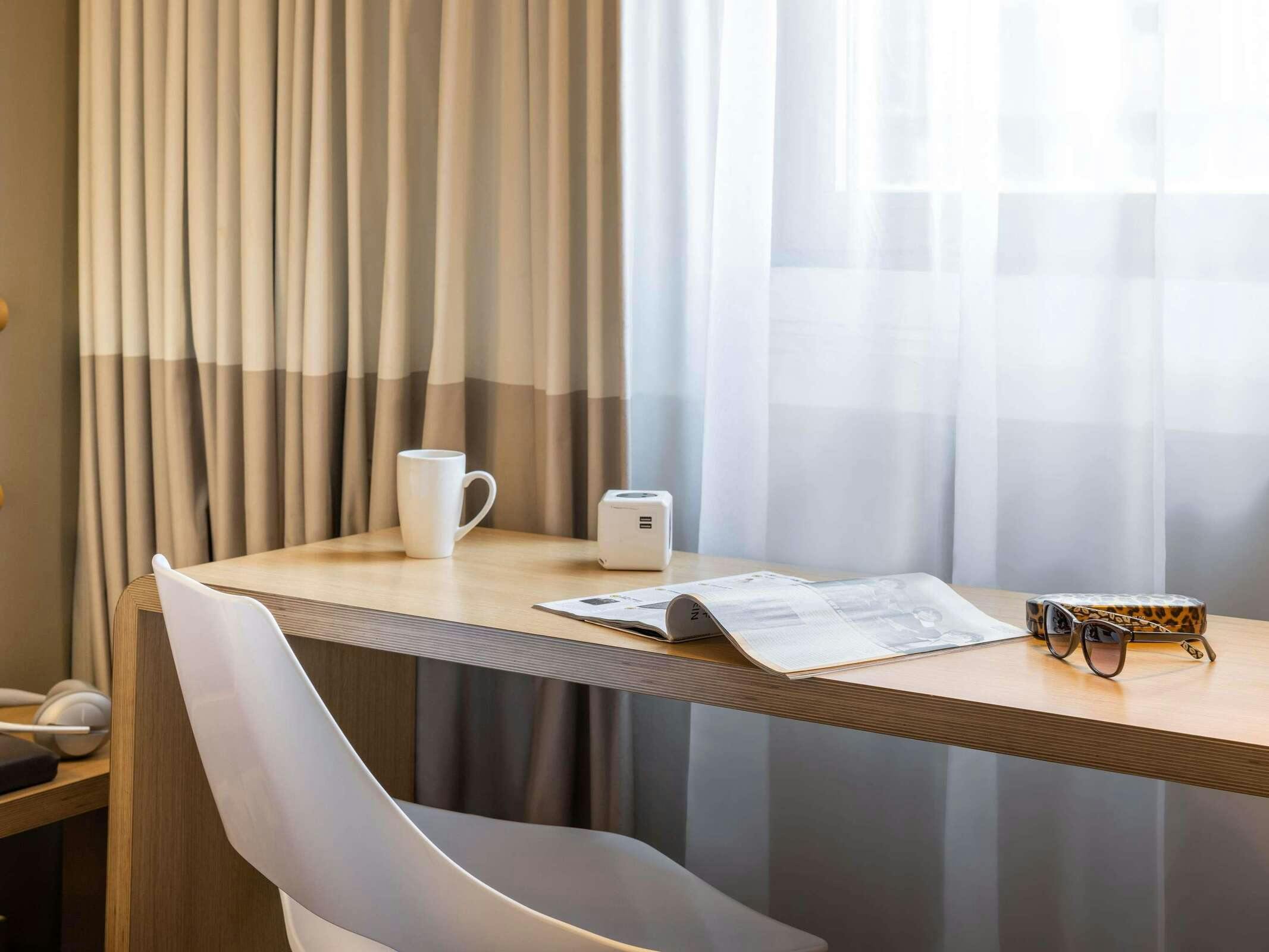 Hotel ibis Manchester Centre Princess Street photo 2