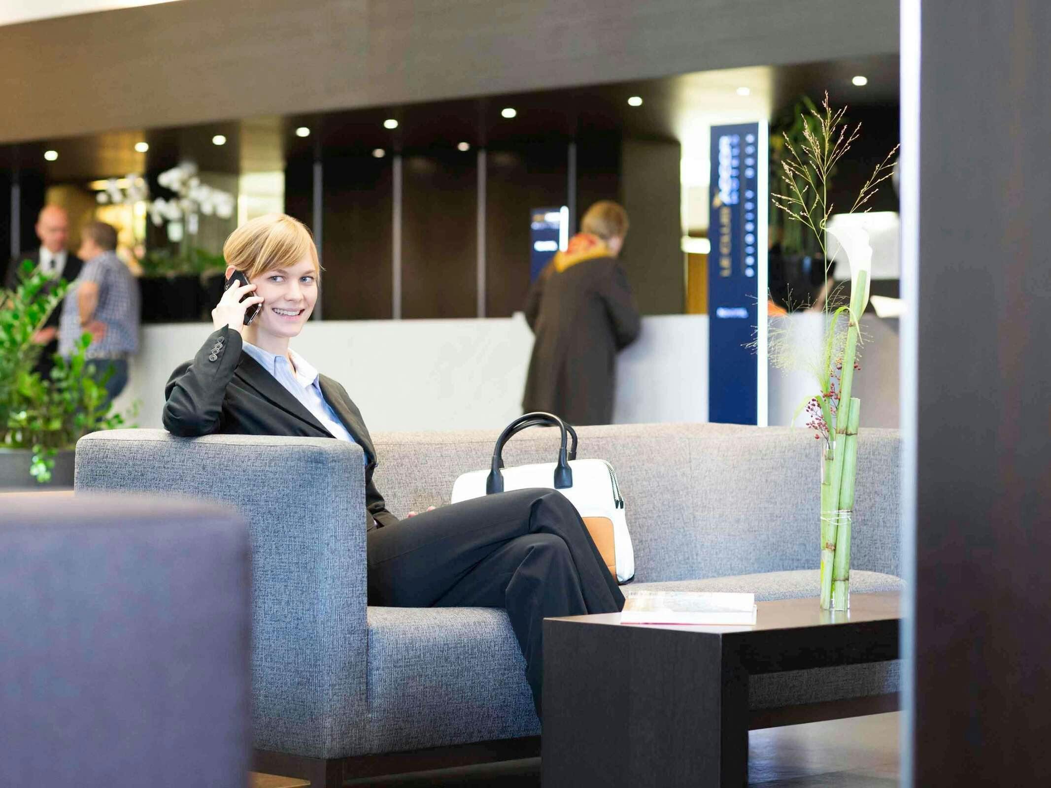 Hotel Novotel Karlsruhe City photo 2