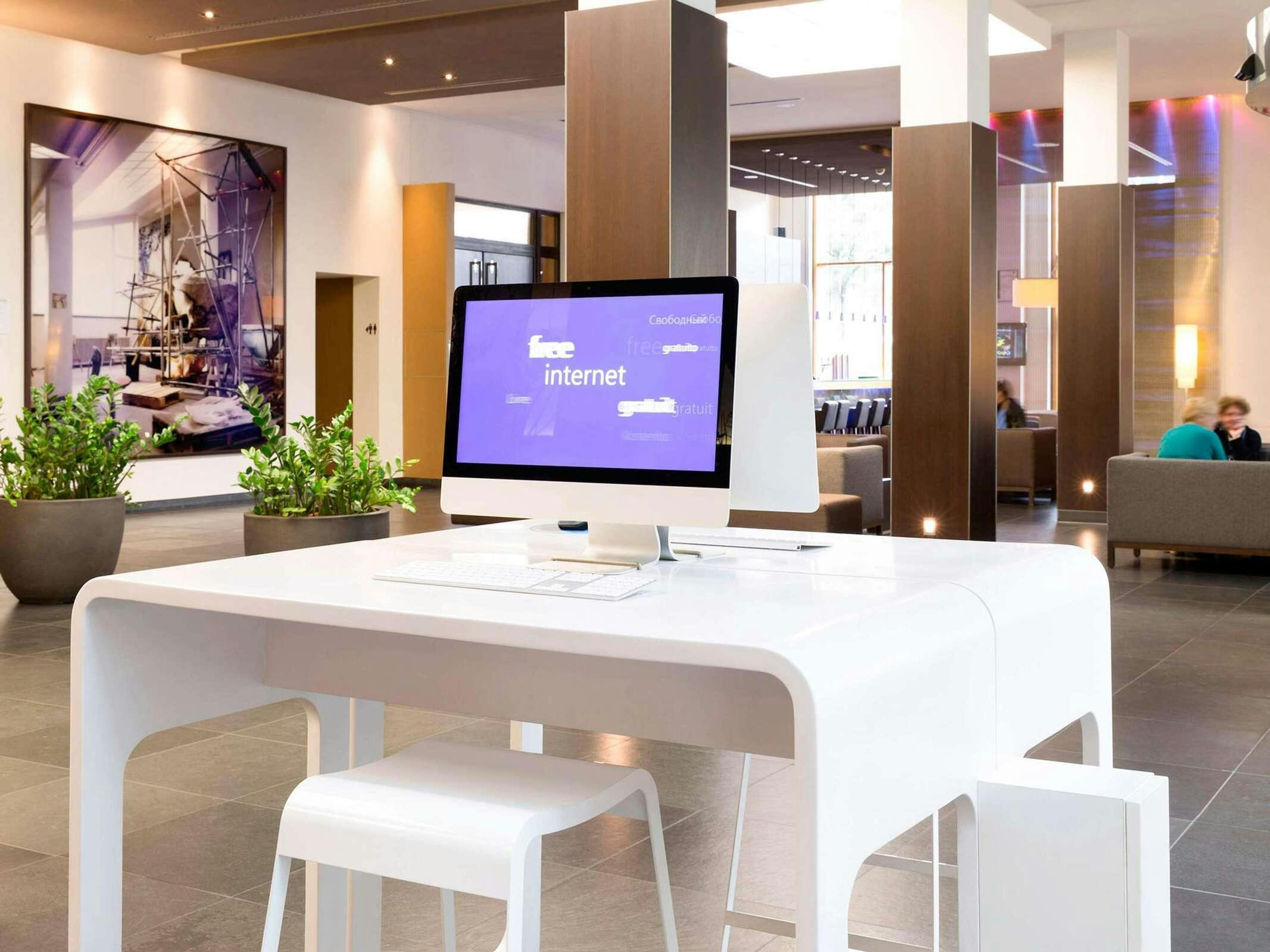 Hotel Novotel Karlsruhe City photo 4