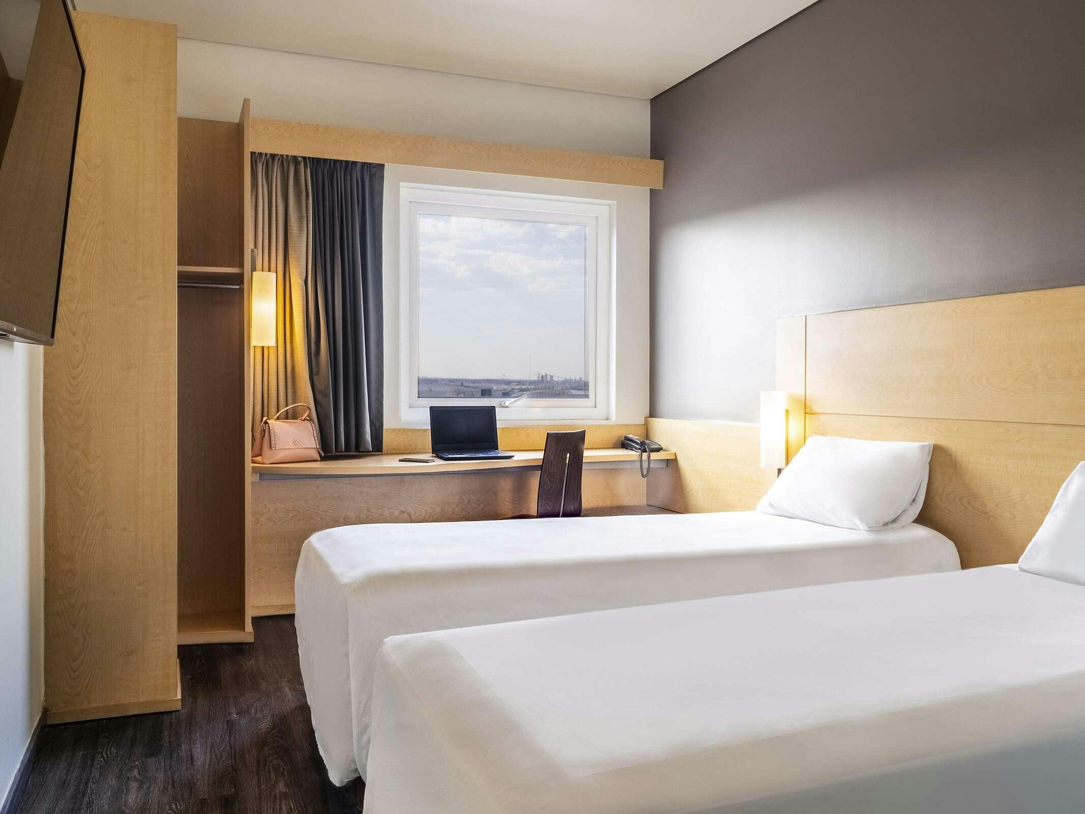 Hotel IBIS CHIHUAHUA photo 4