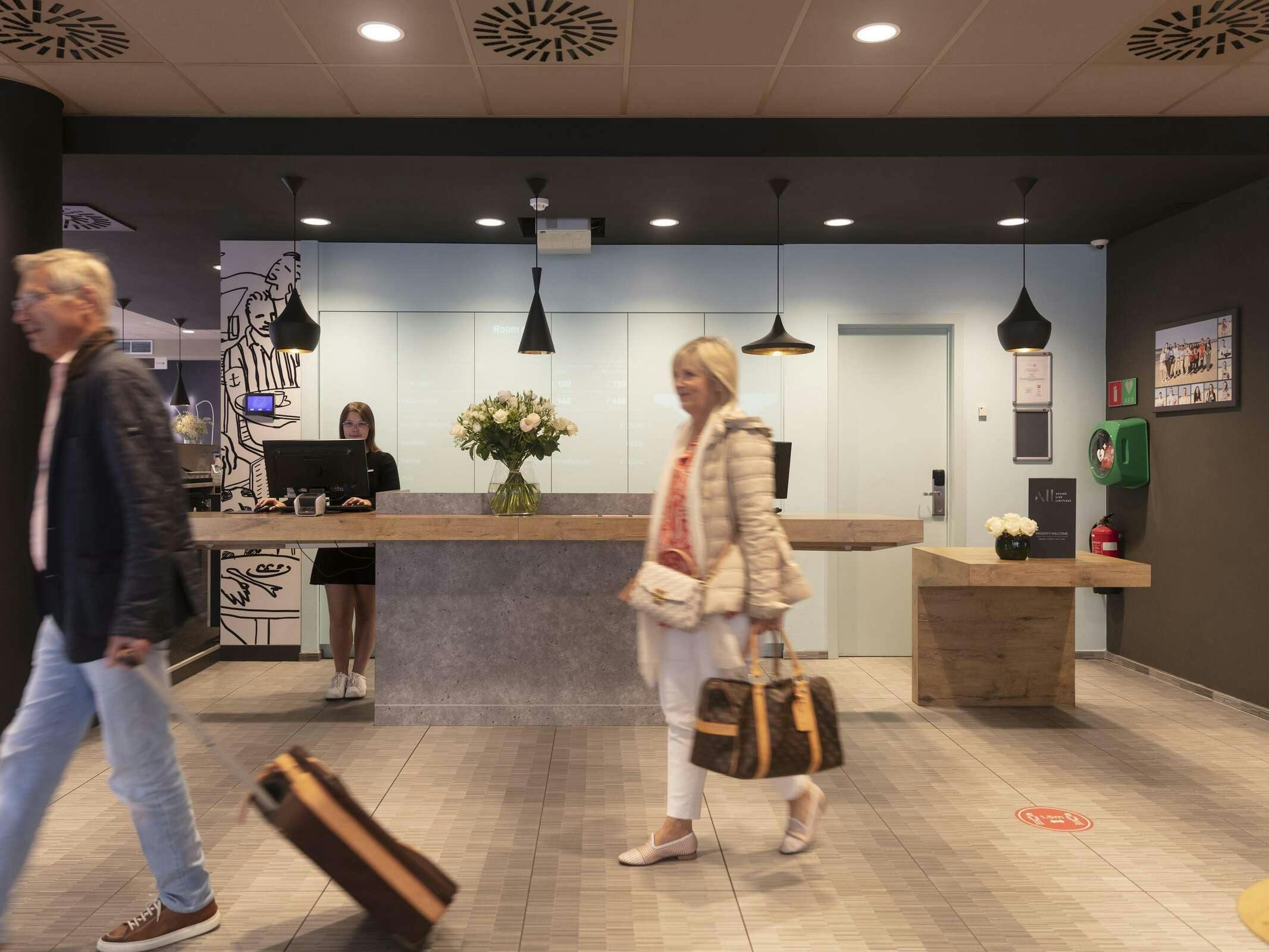 Hotel Hotel ibis De Panne photo 4