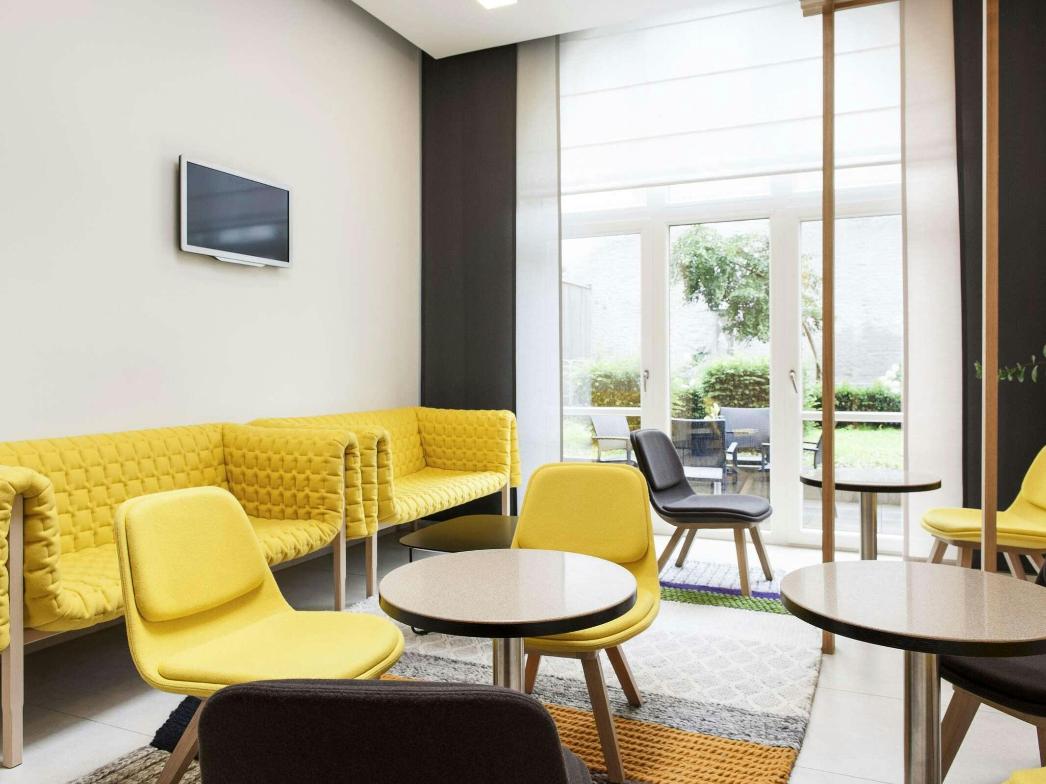 Hotel Novotel Brussels Centre Midi Station photo 2