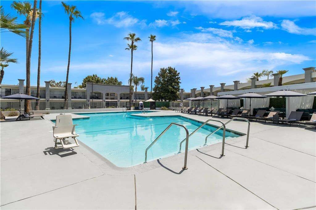 Hotel Hourglass Hotel Trademark Coll photo 5