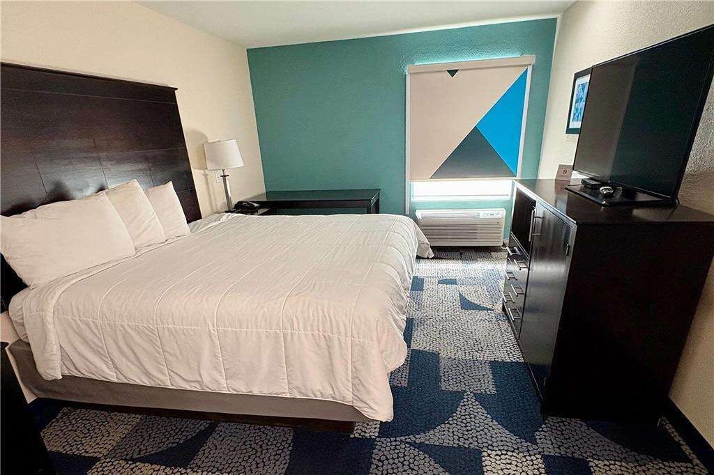 Baymont Iowa Lake Charles
