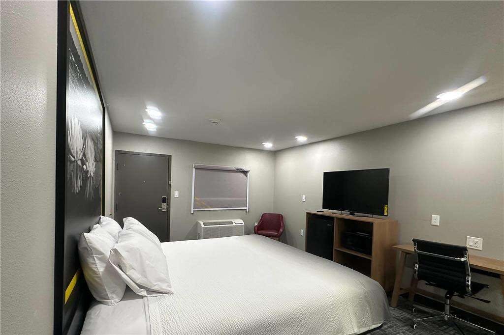 Hotel Super 8 Lubbock Airport photo 3