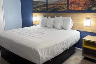 Hotel Days Inn Charlotte University photo 4