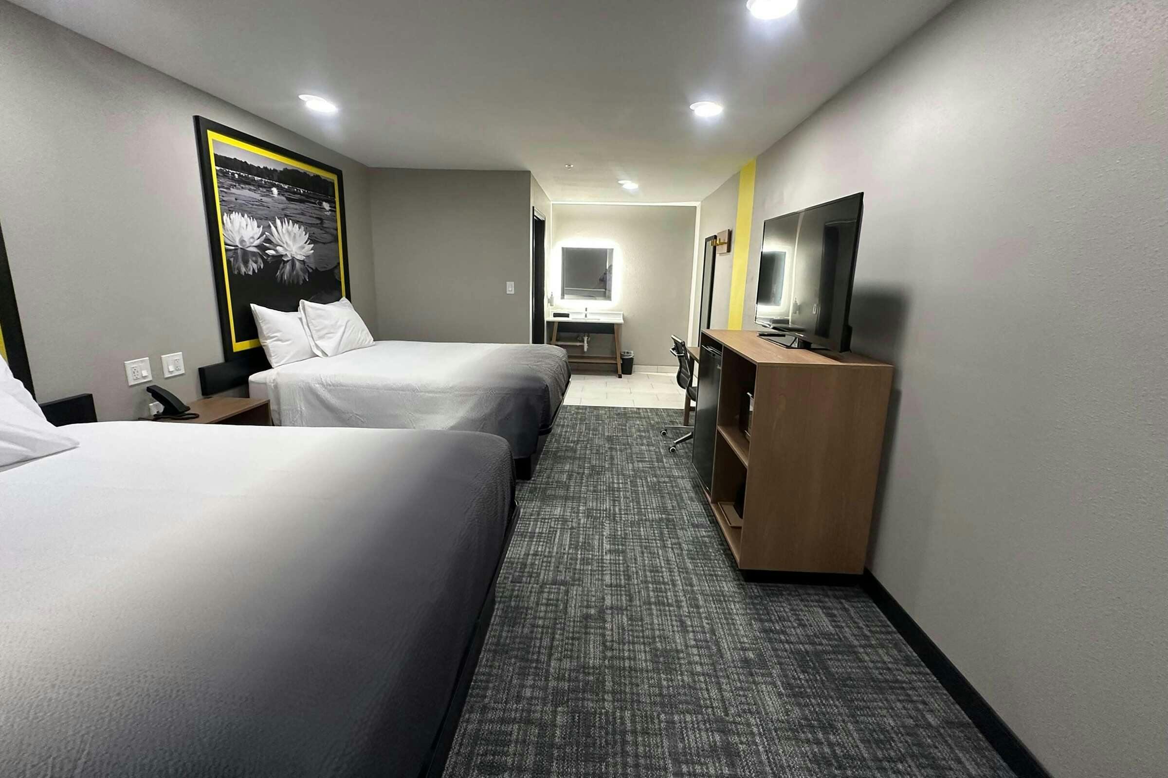 Hotel Super 8 by Wyndham Lubbock Airport photo 4