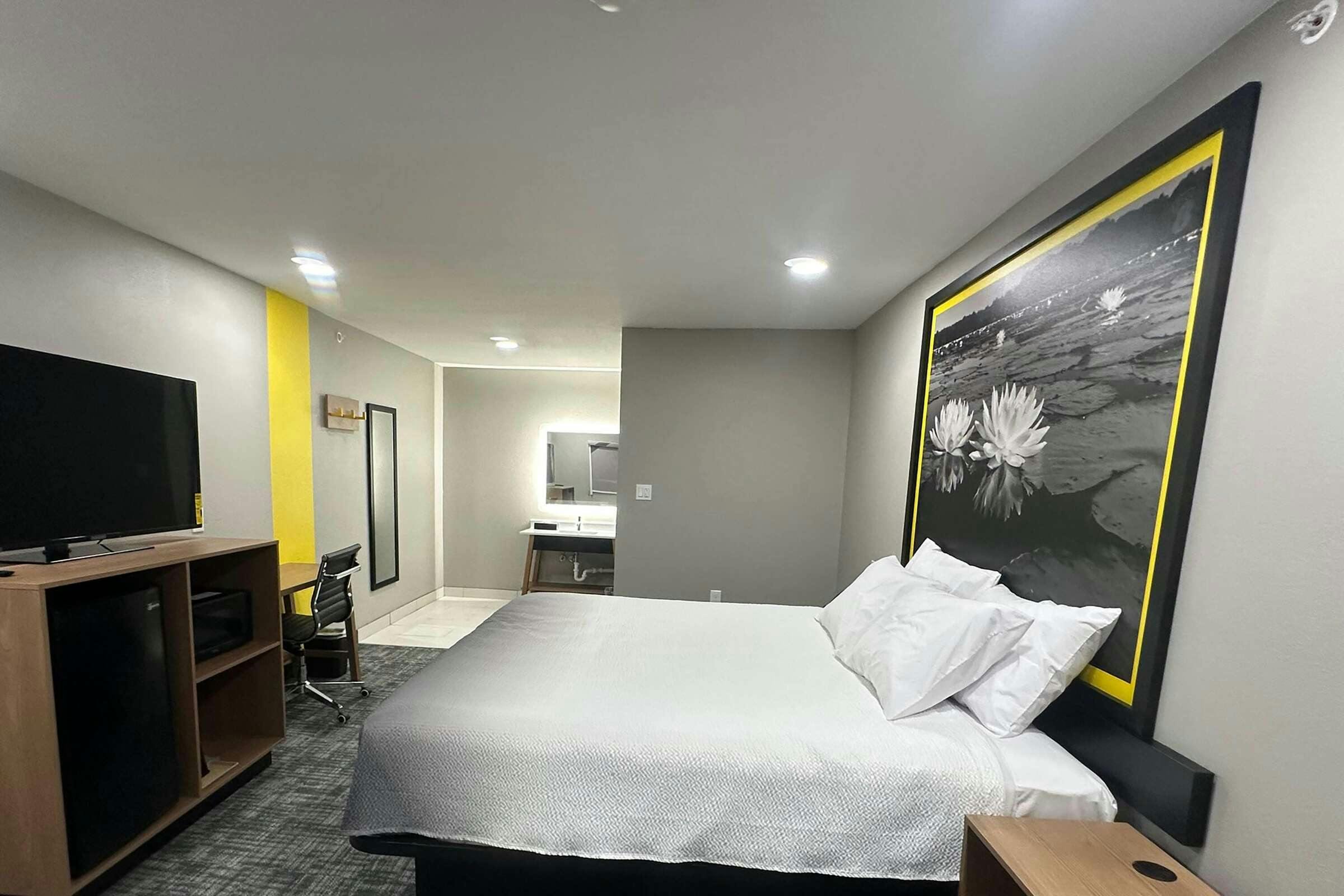 Hotel Super 8 by Wyndham Lubbock Airport photo 5