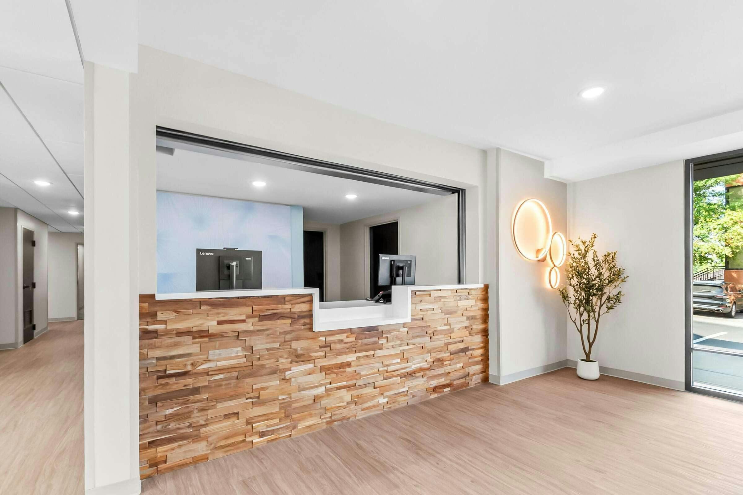 Hotel ECHO Suites Extended Stay by Wyndham Sterling photo 5