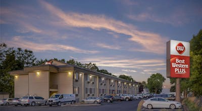 Best Western Plus Prairie Inn