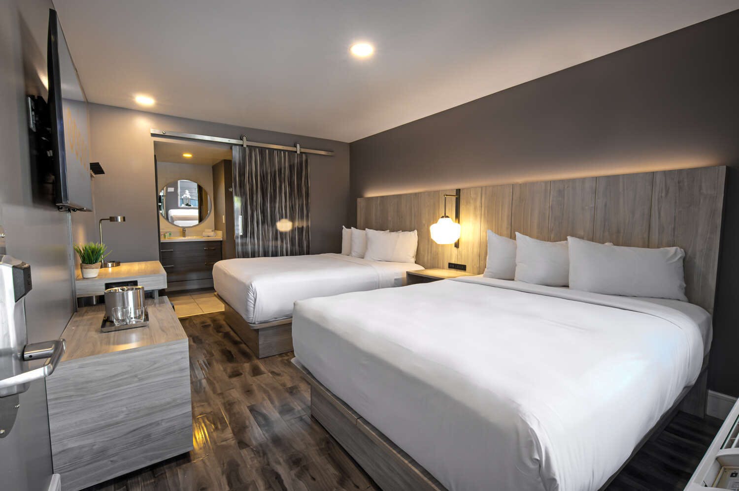 Hotel Oasis at Gold Spike photo 5