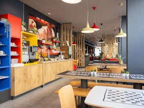Hotel Ibis Geneve Centre Lac photo 3