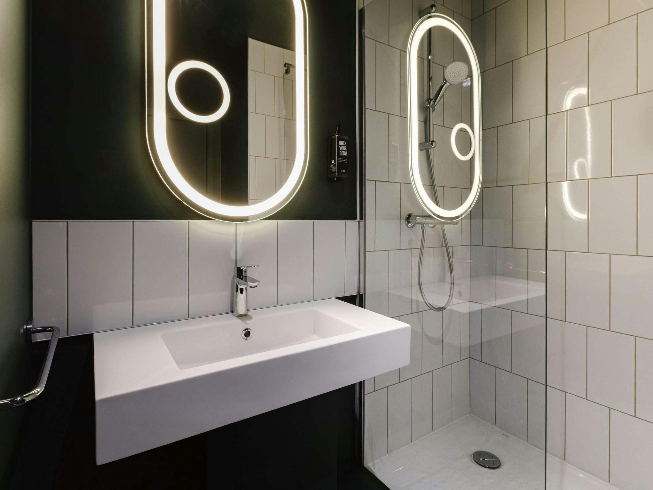 Hotel Ibis Lyon Est Meyzieu photo 5