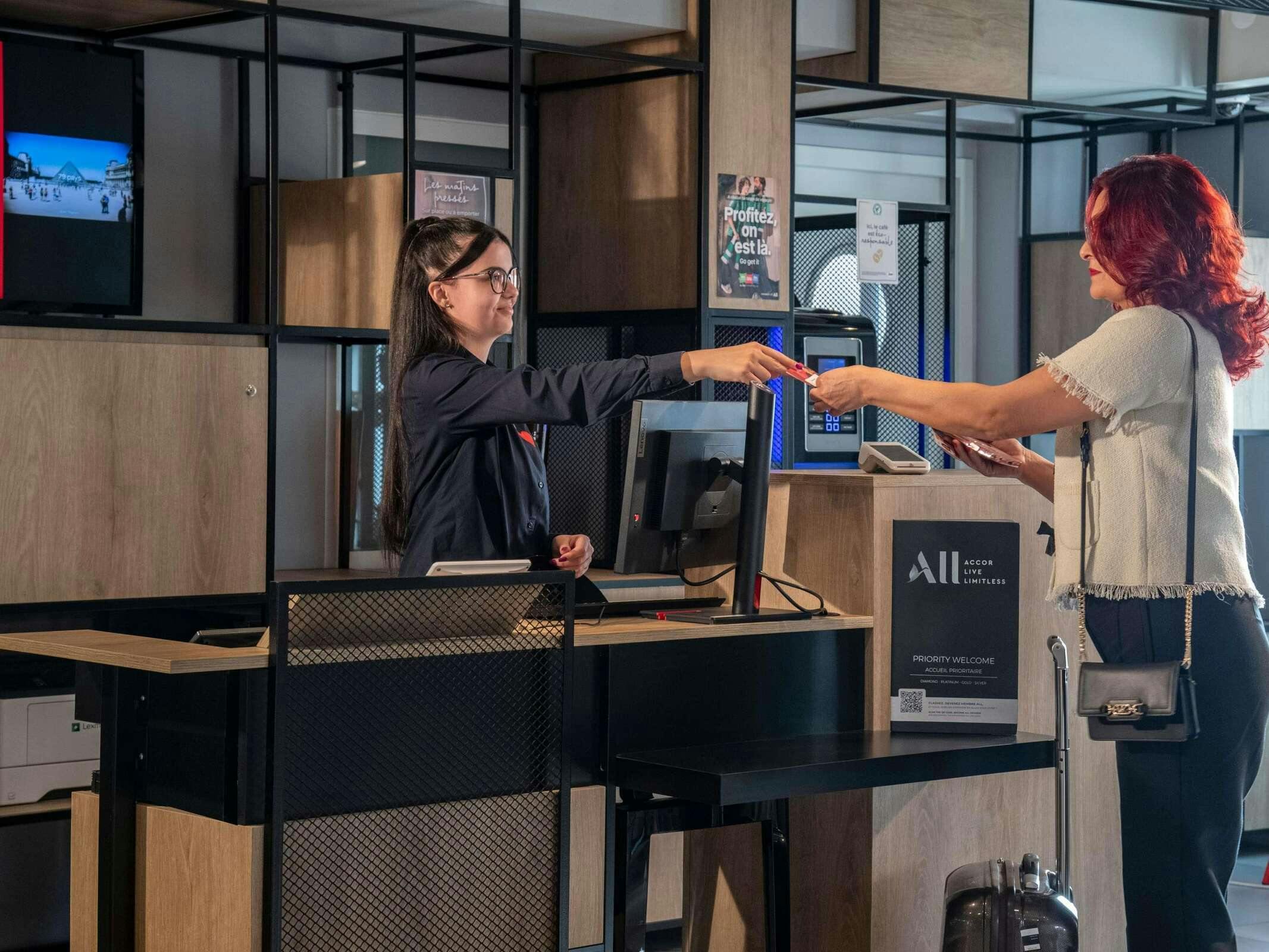 Hotel Ibis Roquebrune Cap Martin Menton photo 2