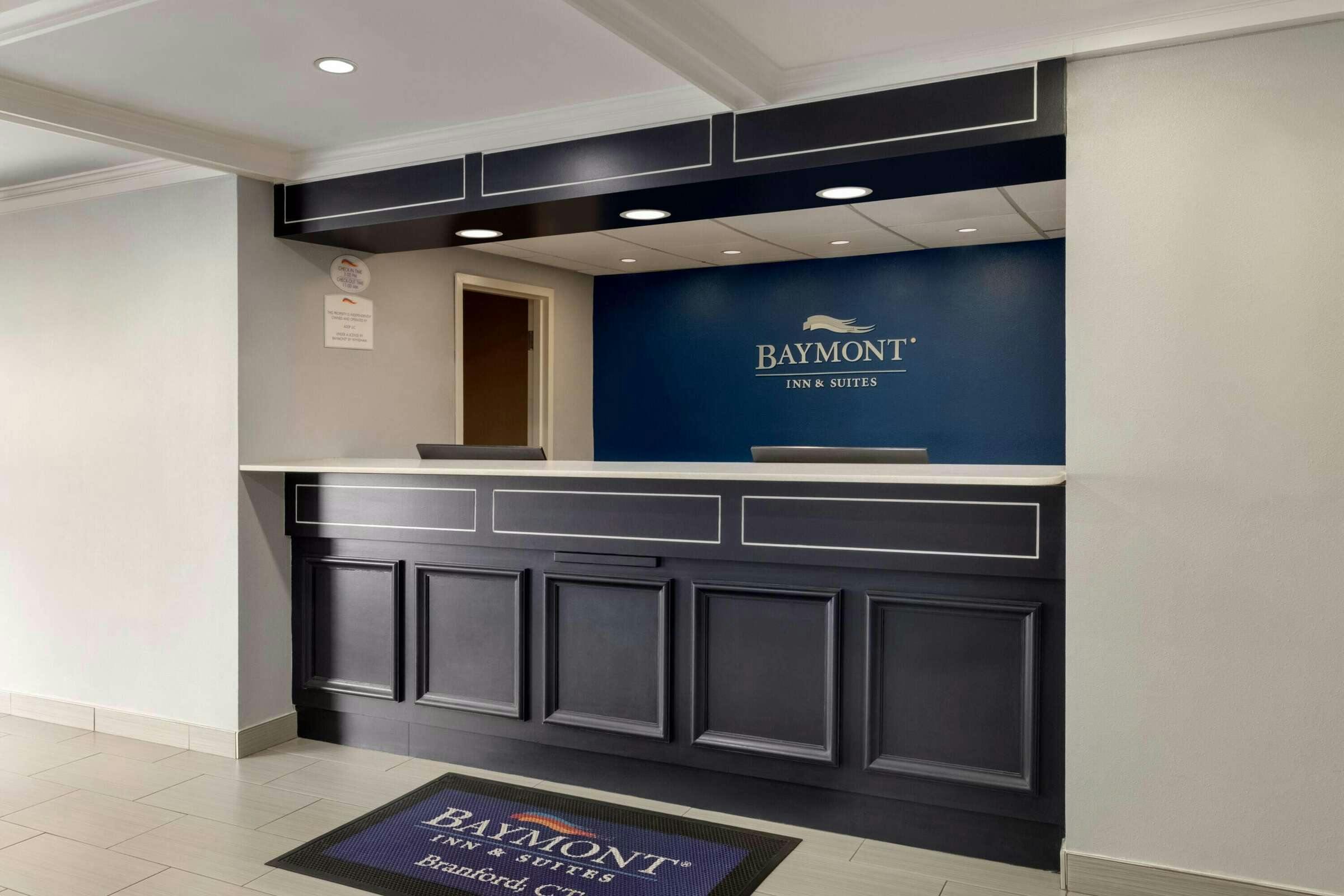 Hotel Baymont by Wyndham Branford/New Haven photo 1