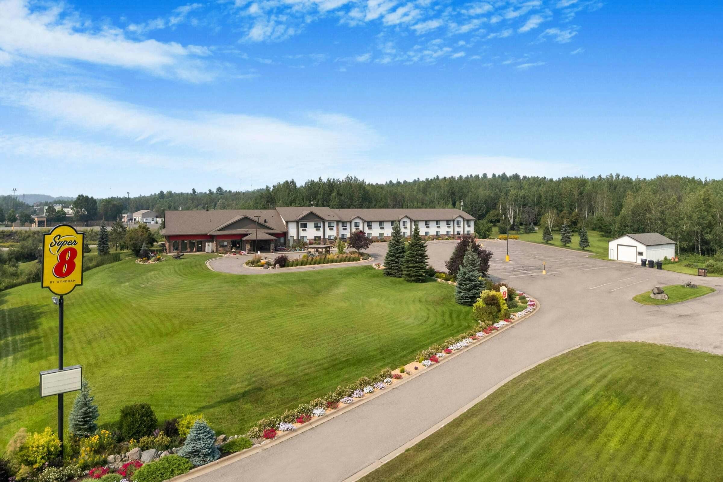 Hotel Super 8 Eveleth photo 4