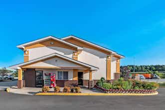 Hotel Super 8 by Wyndham Franklin photo 1