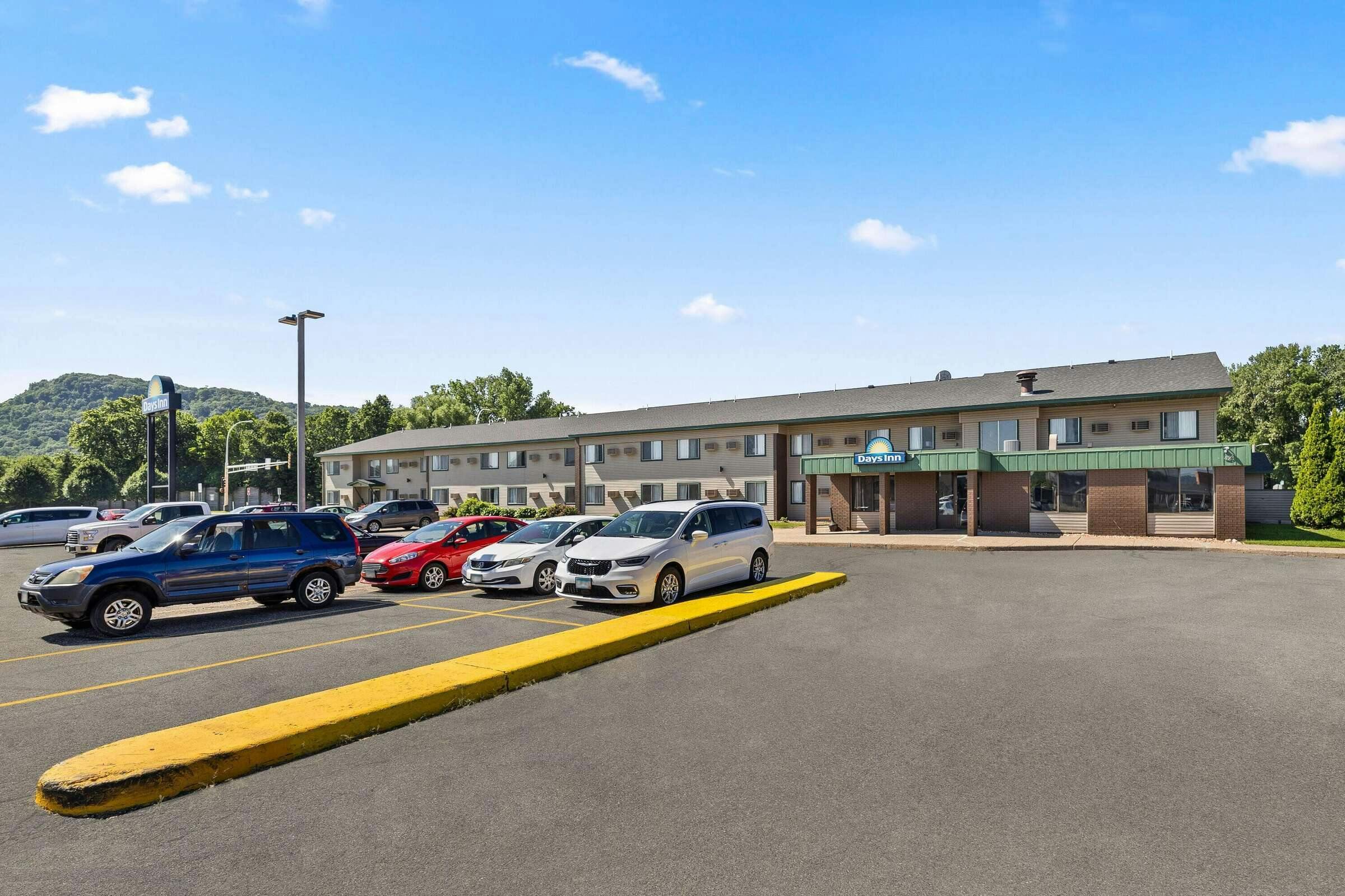 Hotel Days Inn Winona photo 2