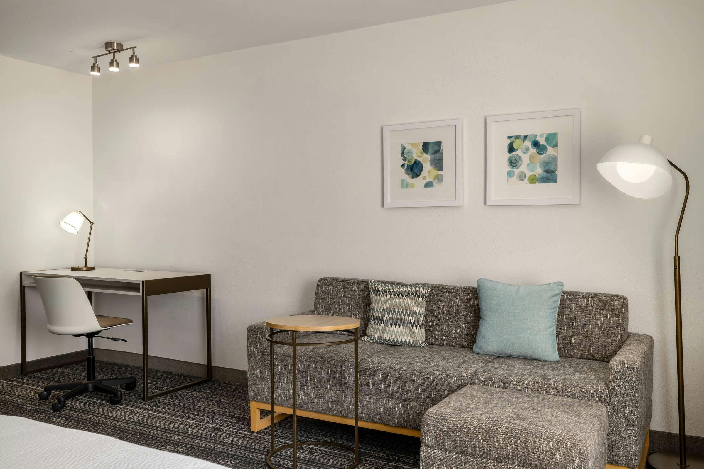 Hotel TownePlace Suites Detroit Dearborn photo 5