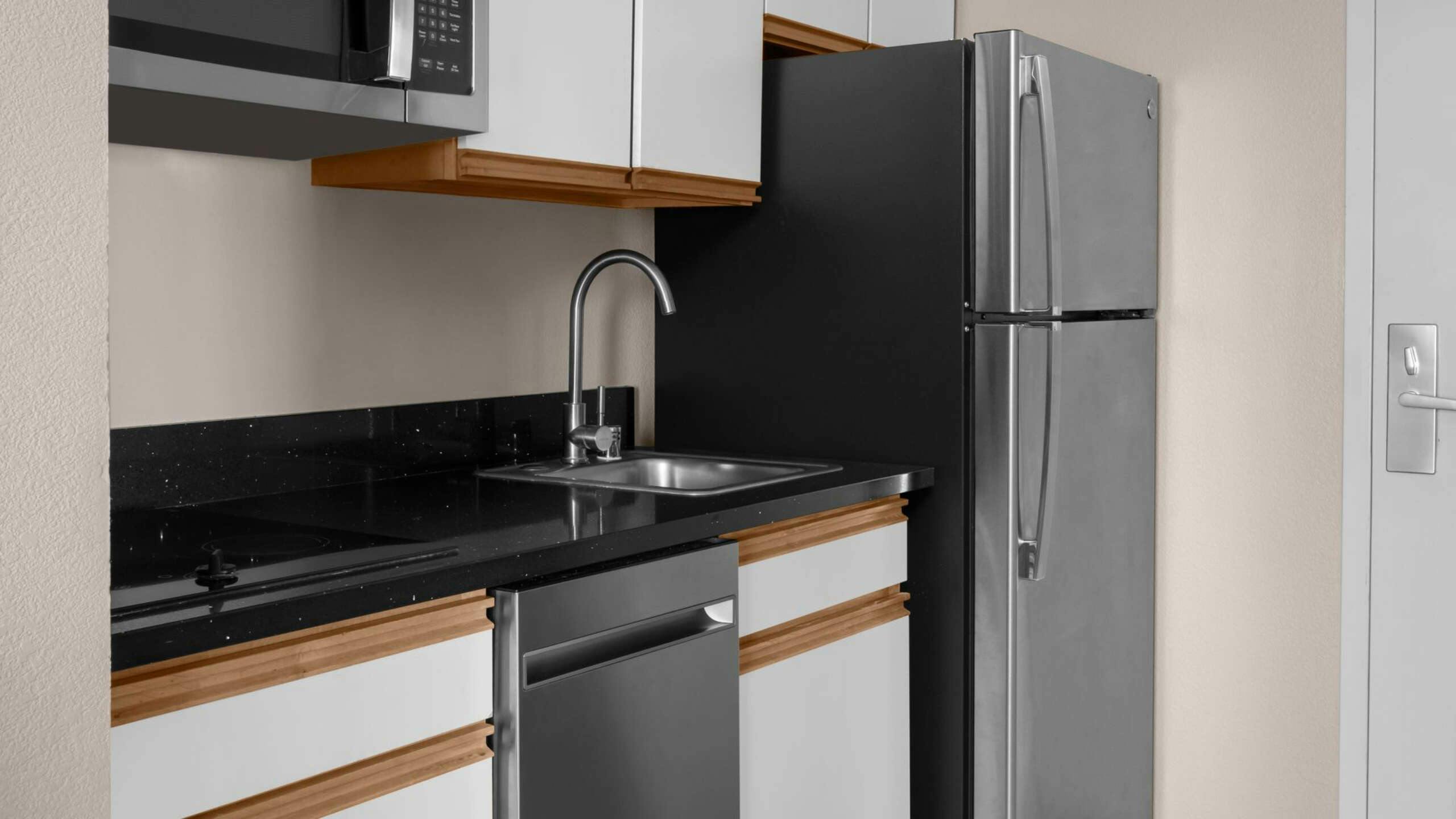 Hotel Larkspur Landing Sacramento - An All-Suite Hotel photo 3