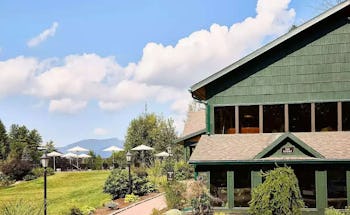 Bluebird Cady Hill Lodge