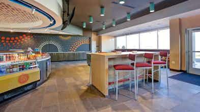 Hotel Tru by Hilton Monroe OH photo 4