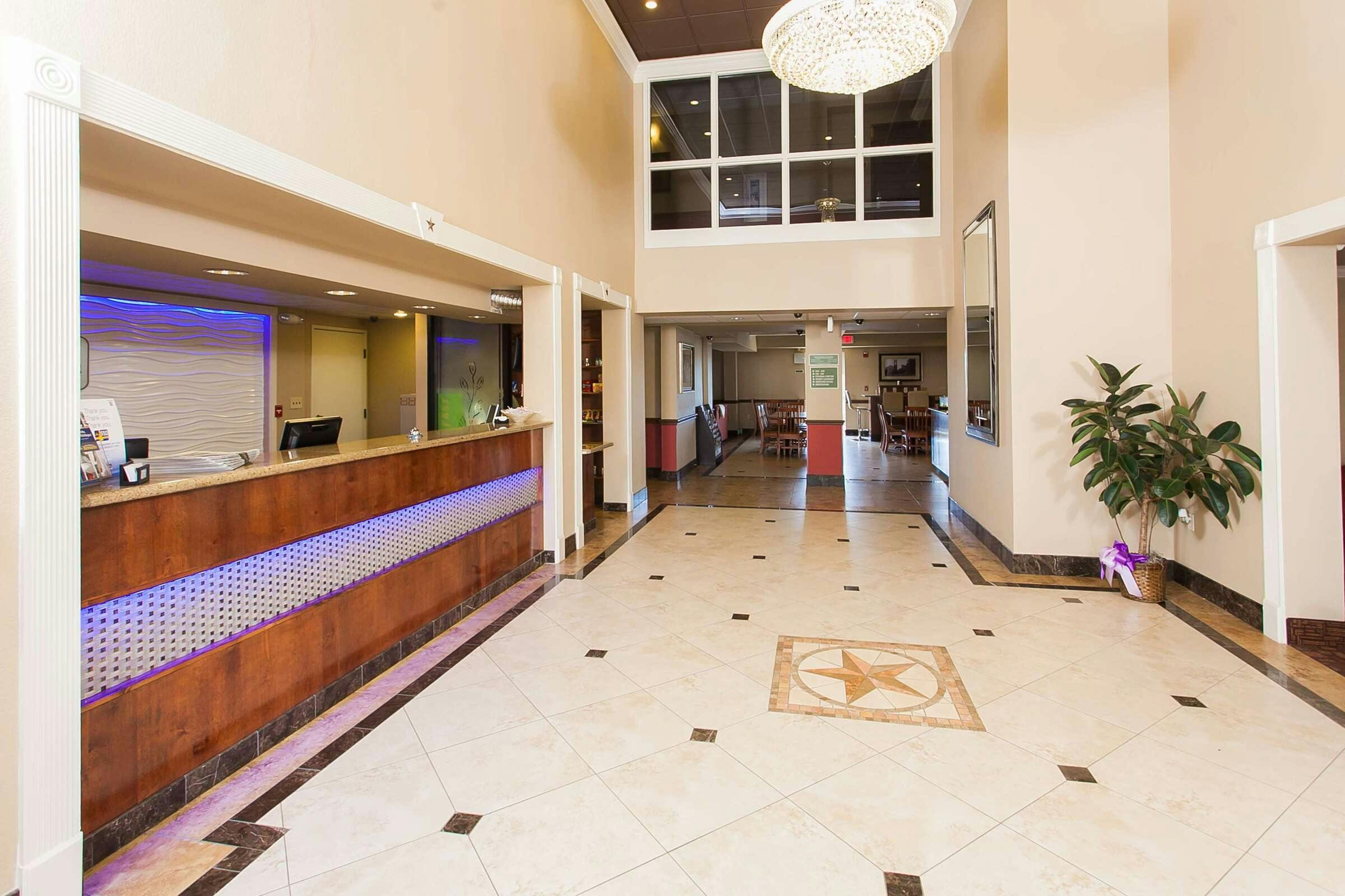 Hotel Best Western Plus Georgetown Inn & Suites photo 1