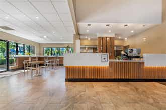 Hotel Best Western Plus Burnaby Hotel photo 3