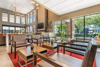 Hotel Best Western Plus Burnaby Hotel photo 4
