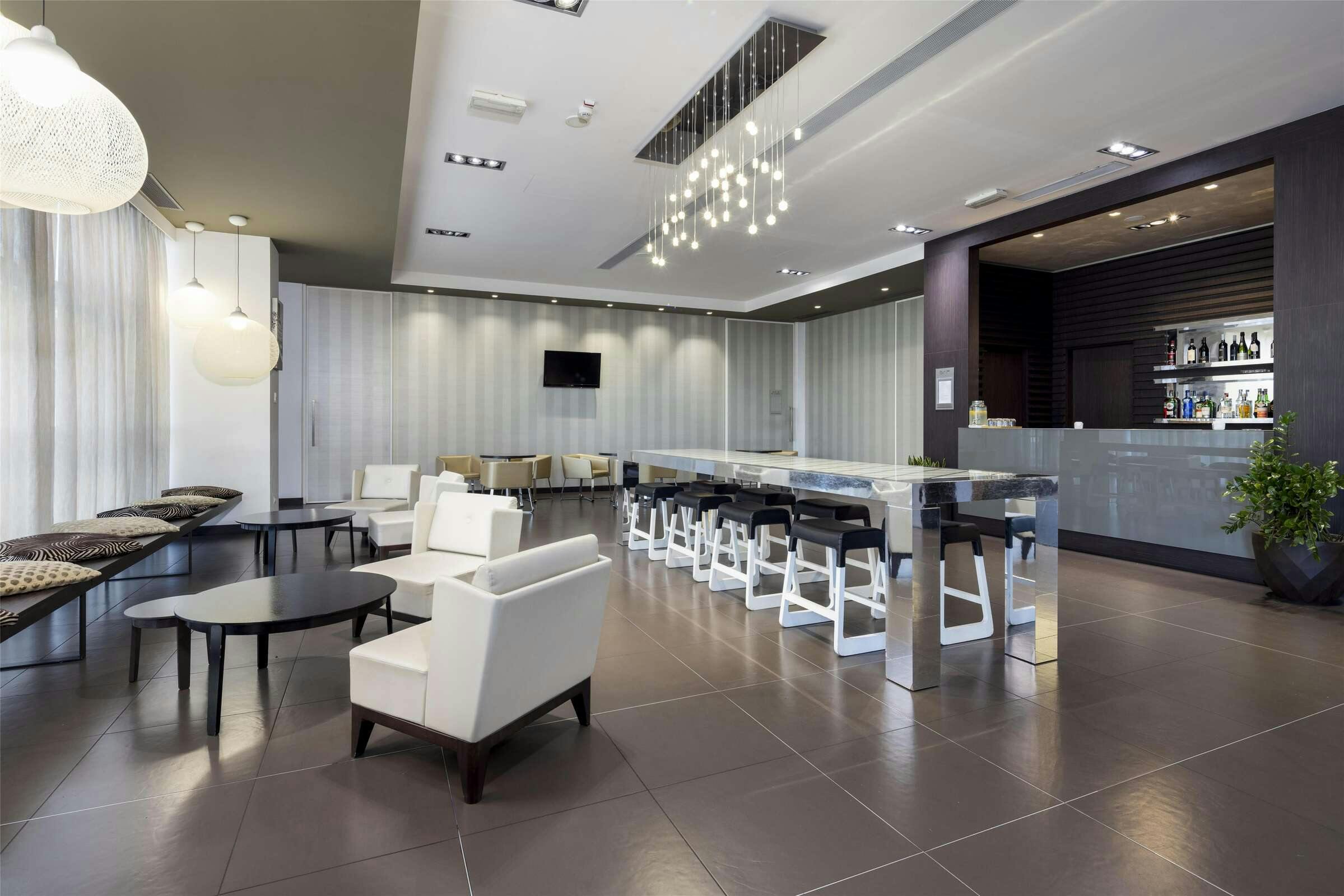 Hotel Best Western Premier CHC Airport photo 2